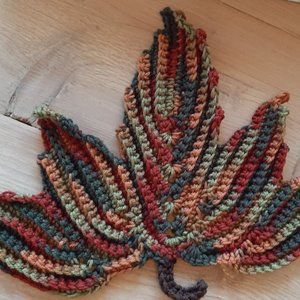 Maple leaf crochet hotpad